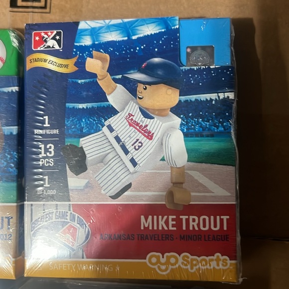 Oyo sports by Lego Mike Trout mini Figurines Lot 5 Box
 rare collectible - Picture 3 of 7